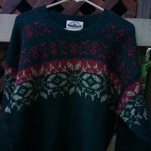Eddie Bauer Legends 100% Wool middle weight Sweater Snowflakes